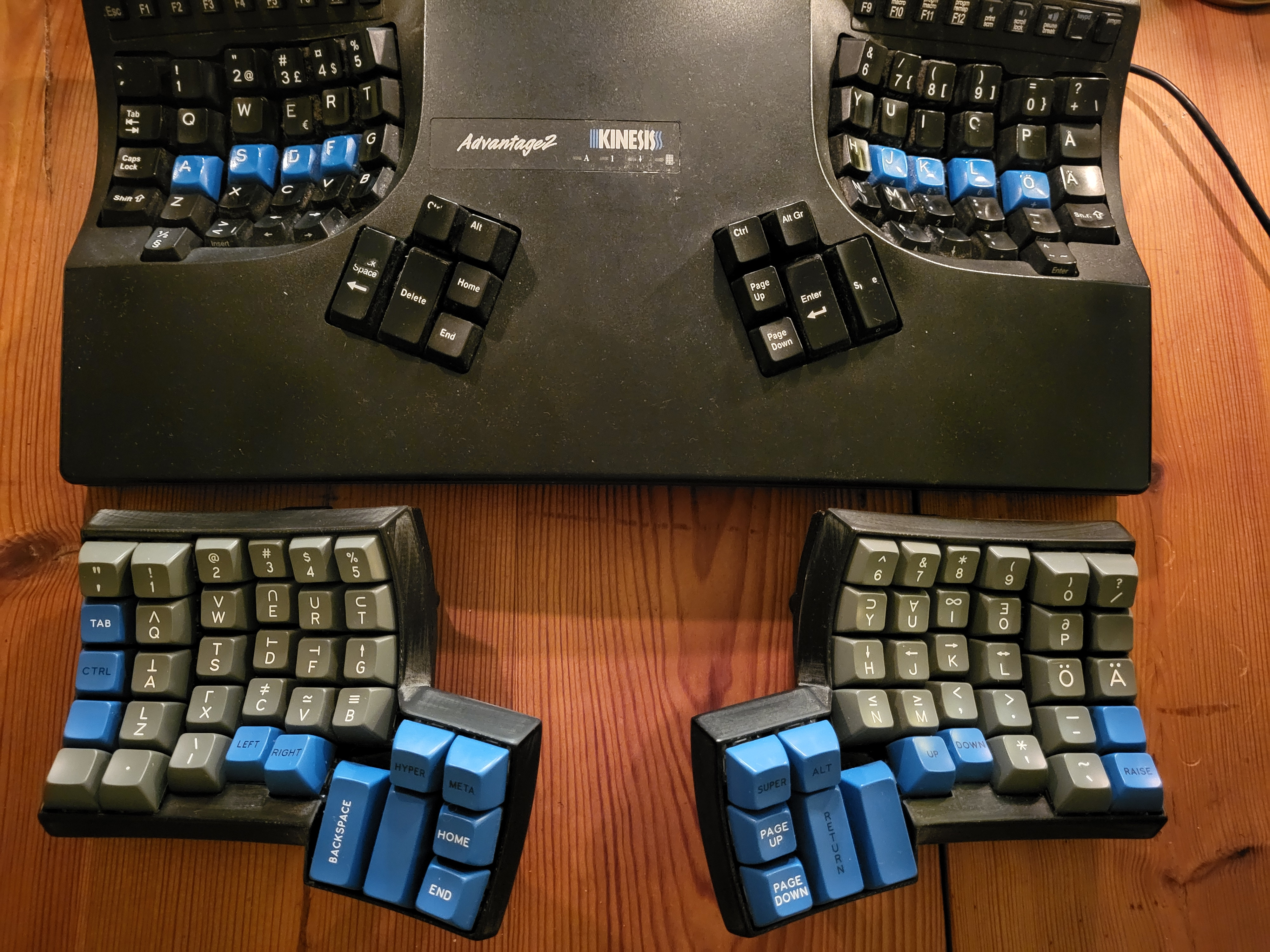 twin-keyboards.jpg